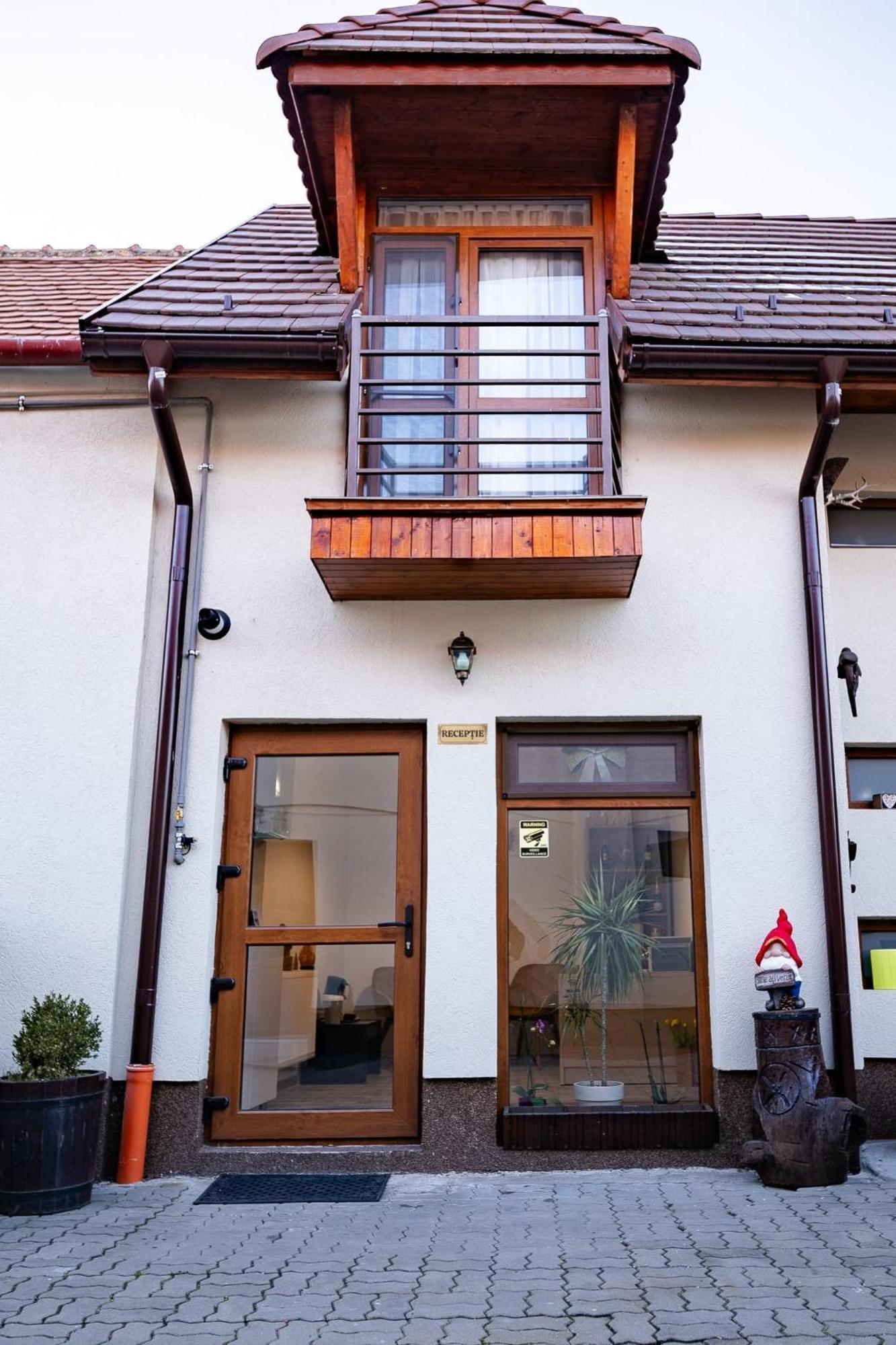 Christian Haus Sibiu Ξενοδοχείο Εξωτερικό φωτογραφία